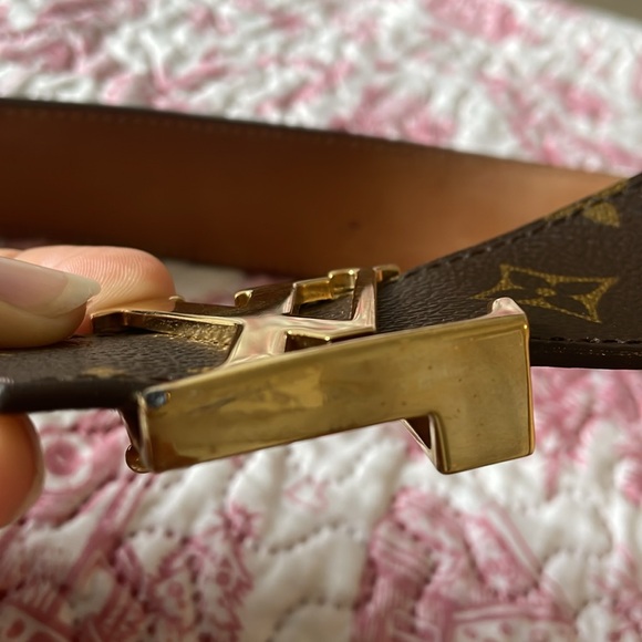 L v belt authintic - Picture 8 of 8